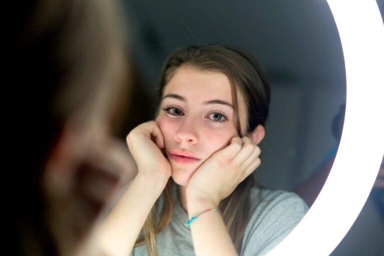 Értelem- és identitáskeresésben​